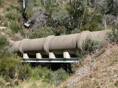 Pipeline from weir on Whites River. - P1080362.JPG
