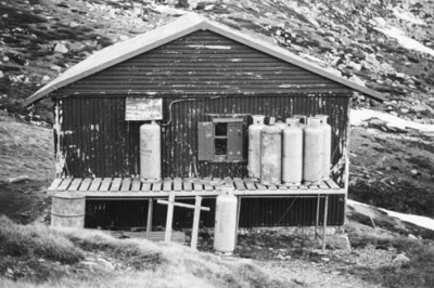 AlbinaGasBottles1977websize
