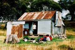 Happys Hut 1990 - Happys1990.jpg