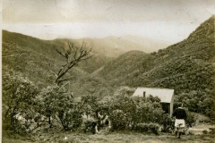 Mt__St_Bernard_Hut_-_3_Feb_1950___a