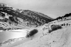 1970 Guthega Dam. Setting off for Whites - Old Ski Photos0004  a.jpg